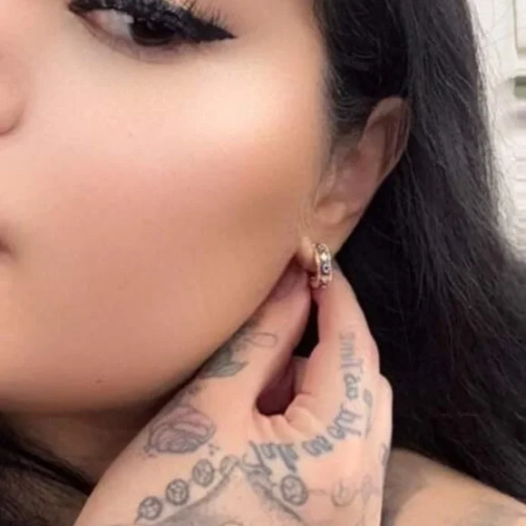 Gold and Blue Evil Eye Hoop Earrings 18k gold - Picture 4 of 4